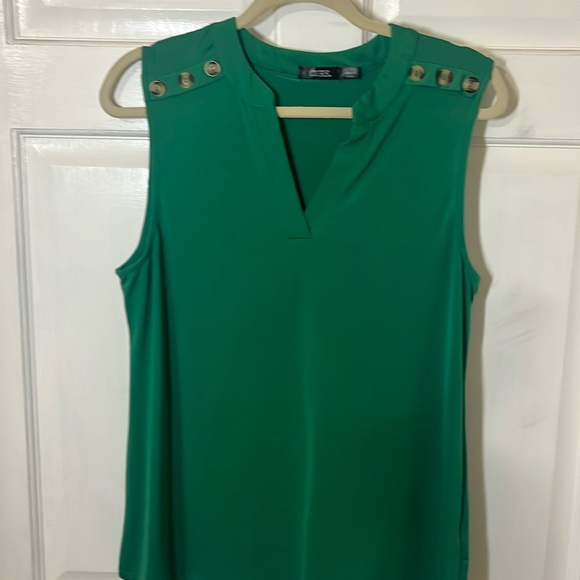 Sleeveless tunic - Picture 1 of 3